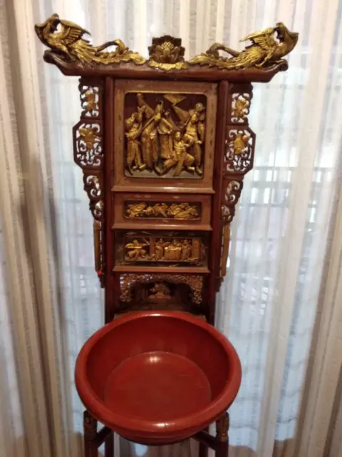 Chinese Qing Dynasty Basin Stand With Opera Scene Gilt Carvings