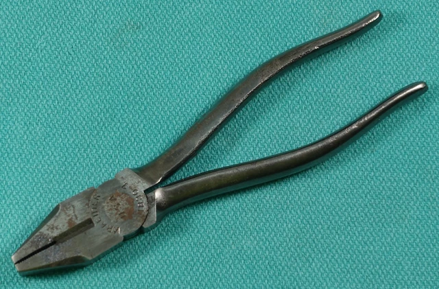 Late 1950's KRAEUTER USA No. 1830- 7" Lineman, Electrician Side Cutting Pliers 2