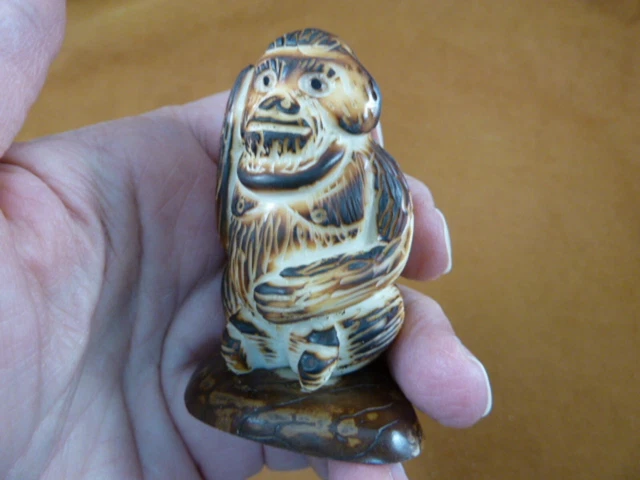 (tne-ape-OR-312b) brown ORANGUTAN monkey ape TAGUA NUT palm nuts figurine APES