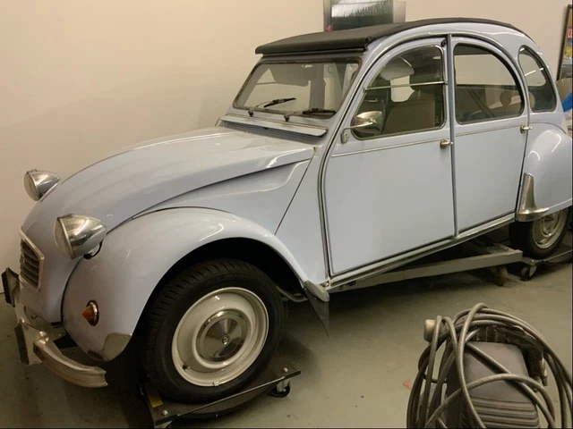 Citroen 2CV6
