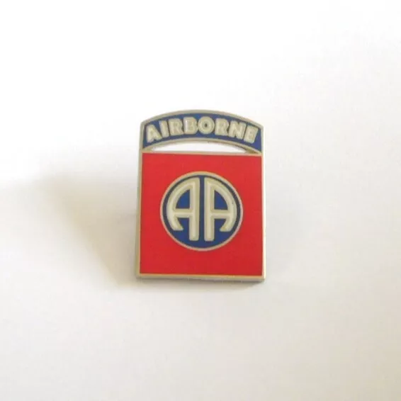 82nd US AIRBORNE DIVISION (Badge émail / Pins)