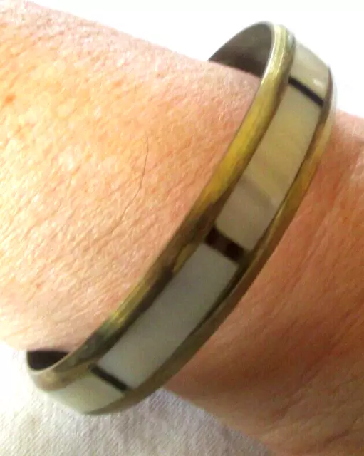 Ancien magnifique bracelet en cuivre doré plaques de nacre bijou vintage 611