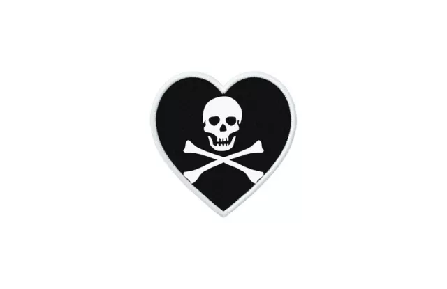 Patch badge ecusson imprime thermocollant drapeau coeur pirate jack rackham