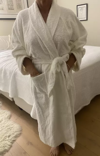 White 100% Cotton Unisex Bathrobe Size OSFA . NEW IN PACKAGING- 6 available
