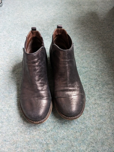 Clarks colindale sales oak boots