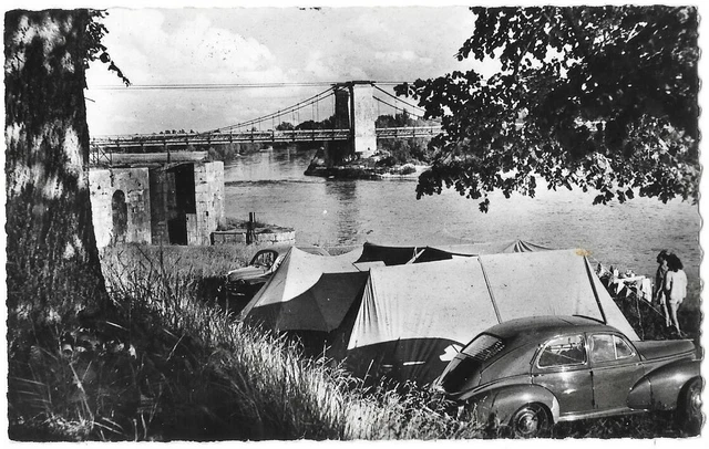 Loudun - 86.49 Loudun - vue aérienne. - la gare. Carte circulée. Très