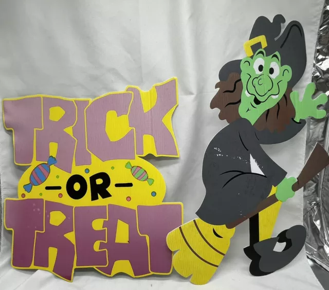 Halloween Witch And Trick Or Treat Decorations Indoor / Outdoor Yard Sign