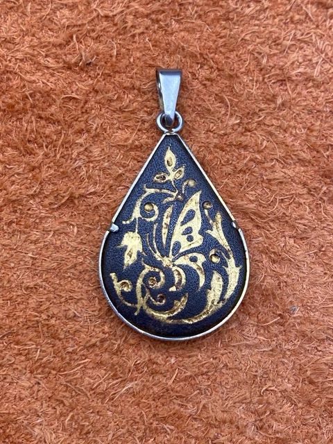 Pendentif Médaillon Bateau Voilier Vintage En Métal Argenté - Occasion, Style Ancien Et Léger