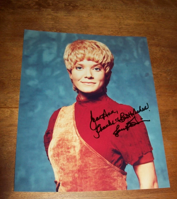 Star Trek Voyager Jennifer Lien Autographed 8x10 Picture 2