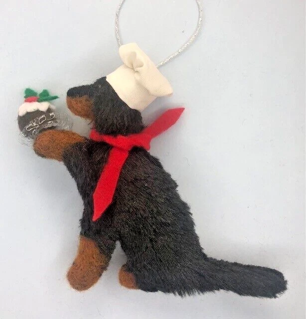 GORDON SETTER CHEF with CHRISTMAS PUDDING-  PART NEEDLE FELTED DOG,,