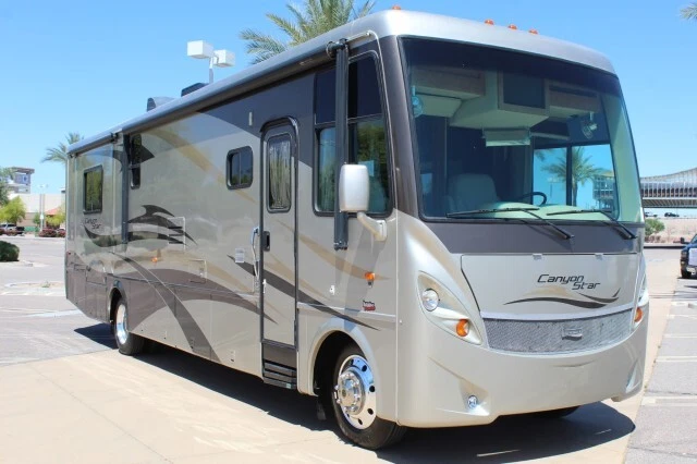 2008 Newmar Canyon Star 3643 Triple Slide Class A RV