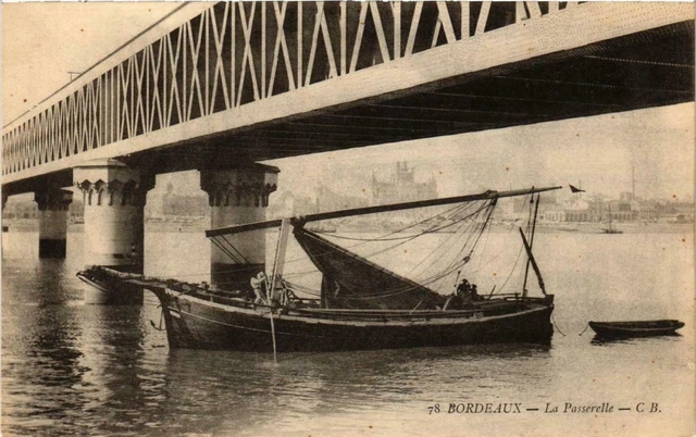 CPA AK Bordeaux La Passerelle SHIPS (755020)