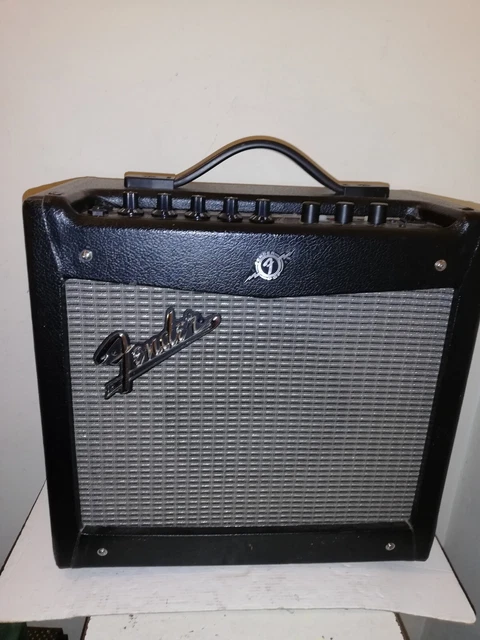 Ampli Fender Mustang I  V.2 70 W Guitare Electrique  Fonctionne Et Bel Etat