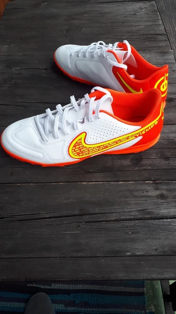 Fußballschuhe 42 Nike Academy TF Sohle-NEU im Originalkarton-unbenutzt