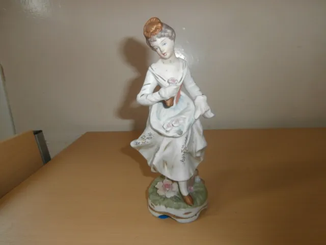 Vase En Porcelaine - Figurine En Porcelaine