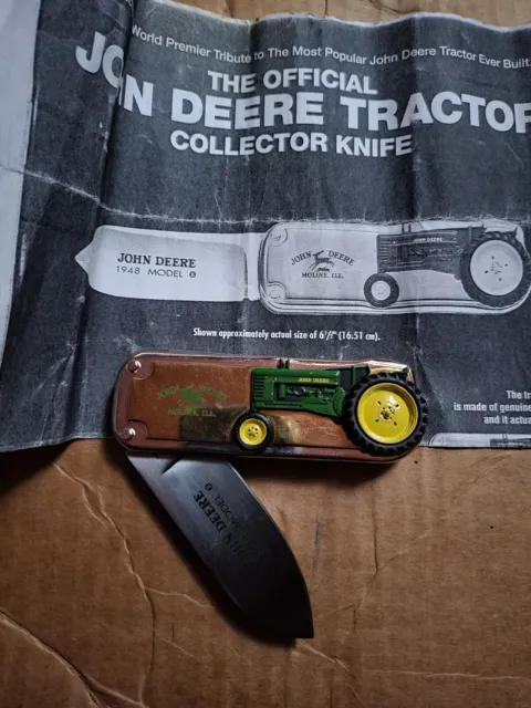 John Deere Tractor Collector Knife SHIPPED BUBBLE WRAPPED  + BOXED