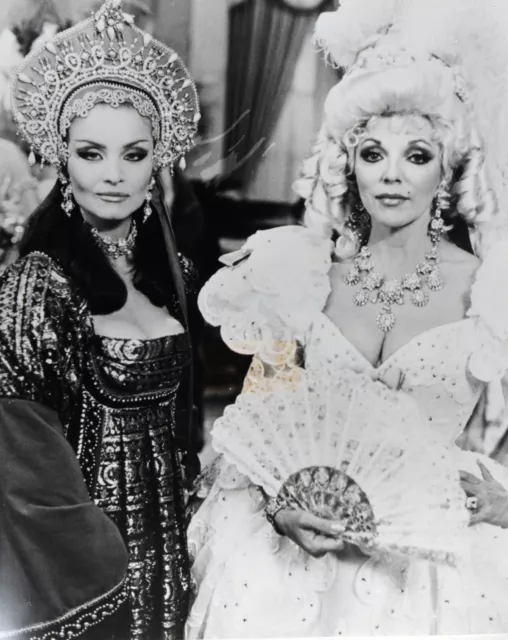 Foto vintage Joan Collins e Kate O'Mara, soap opera Dynasty, 1984