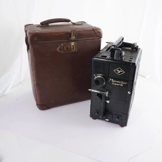 Agfa Movector Super 16 16mm Cine Film Projector ~ a rare model made in
