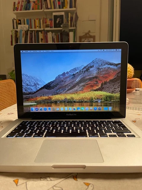 Apple MacBook Pro 13.3" (320GB HDD, Intel Core i5 2ª generazione, 2.30 GHz, 4GB)