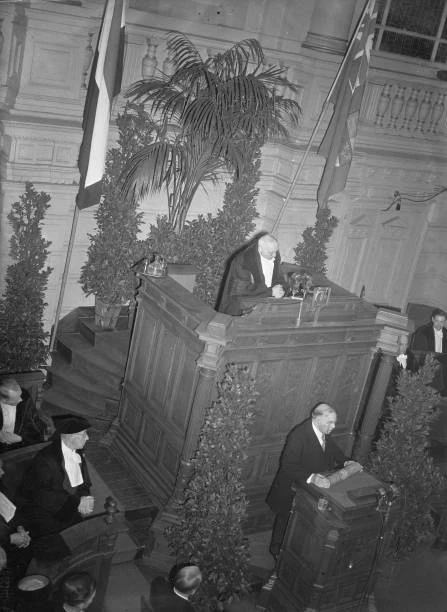 William Lyon Mackenzie King Prime Minister Of Canada At The City Old