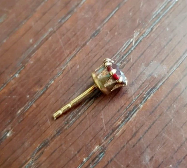 Ohrstecker- GRANAT - rot -Gold 333 -ca.0,3 g- 1,4 cm lg
