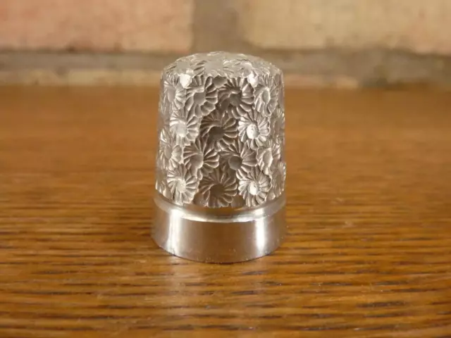 A nice Vintage Size 5 James Swann Thimble Hallmarked silver Birmingham 1963