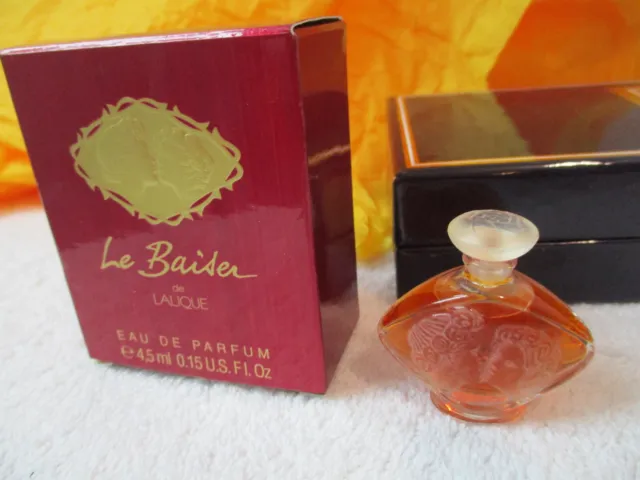 LALIQUE LE BAISER Miniature de parfum de collection pleine 64