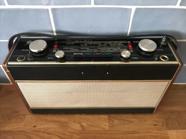 Vintage Roberts R700 Transistor Radio - UNTESTED - Spares or repairs (H4)