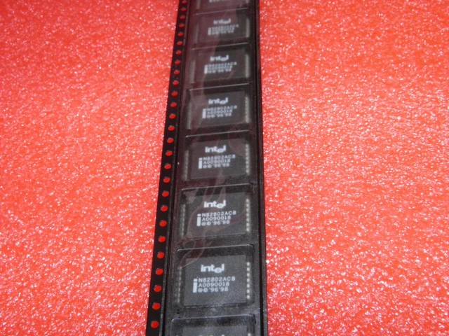 N82802AC8   INTEL  FIRMWARE HUB (FWH) Memory IC  ( SOLD SINGLY )