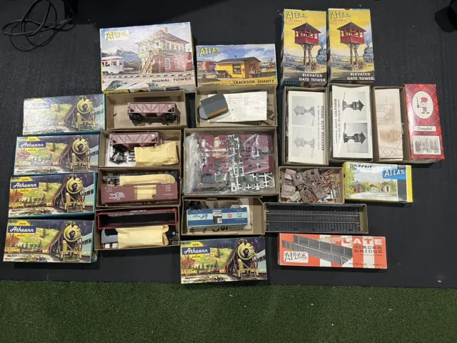 Vintage Atlas HO Scale Buildings and more