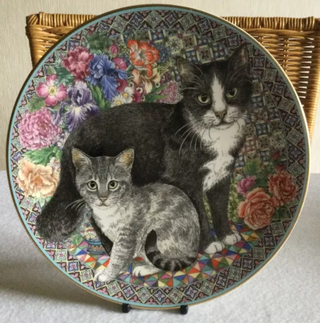 ROYAL WORCESTER  PURRFECT FRIENDS CAT PLATE by SUE SCULLARD SHILLING & SIXPENCE