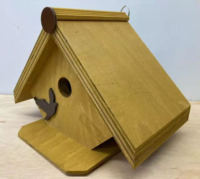 Bird house Wooden Nesting Bird Box / House,  Fully assembled.