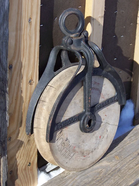 LARGE Vintage HUDSON Cast Iron Hay Trolley Carrier Barn Rope Pulley Steampunk