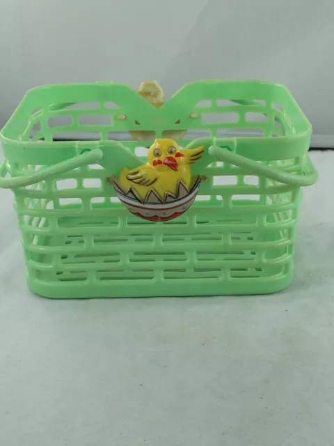 Vtg Plastic Easter Basket GOOGLE EYE CHICK Egg Green *18