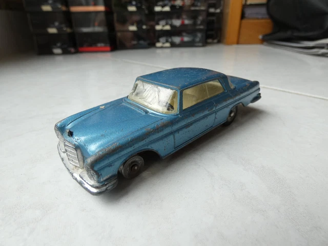 DINKY TOYS 533 COUPE MERCEDES-BENZ 300 SE EN BOITE D'ORIGINE - UK