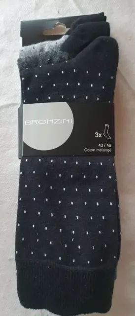 3 paires de chaussettes noires et grises 43/46 neuves marque Bronzini