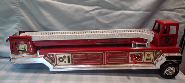 VINTAGE TONKA HOOK & LADDER FIRE Engine 2 1970s. NO CAB