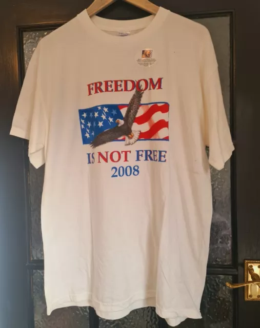 M&O White T Shirt "Freedom Is Not Free" US Election 2008 Size Large New No Tag