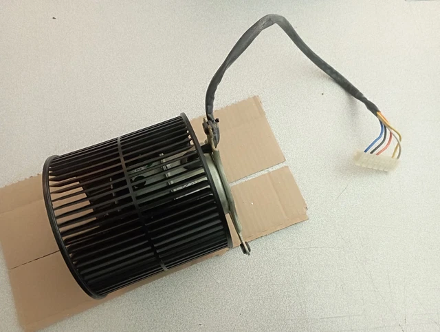 Moteur électrique Radiocommandé MOTEUR 480 HELICE 9 X 5 PALES Repliables S0472103 5499