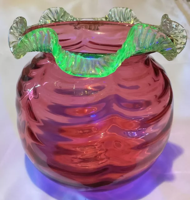 Antique Victorian Ripple Shape Cranberry Glass Bowl With Vaseline Frill