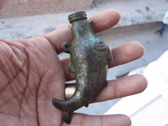 18th C Brass powder flask mughal style fish shaped, An old or antique