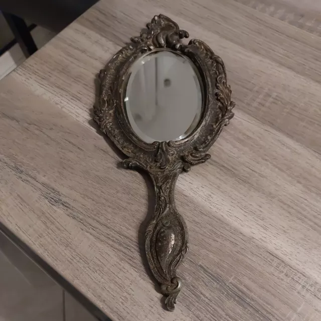 Ancien face à main XIXème en métal miroir au mercure biseauté très bon état