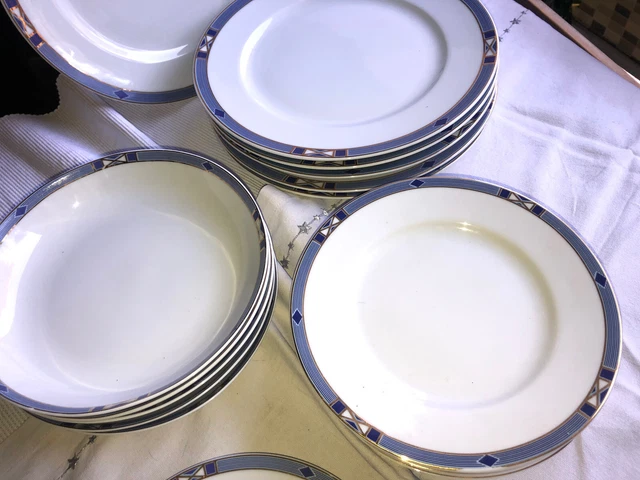 Lot De 2 Assiettes Vintage "Ligne Hôtesse" - Motif Floral, Faïence (années 1920-1949)