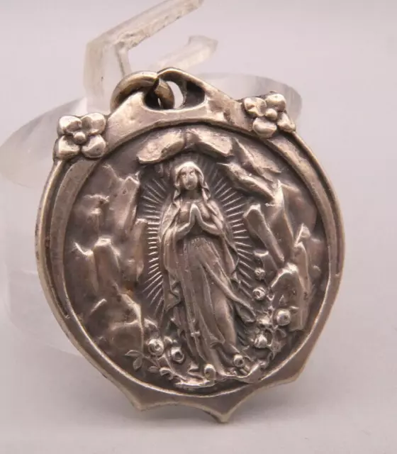 Anhänger Charm Silber 835 Jugendstil Art Nouveau religiöses Motiv Pilger