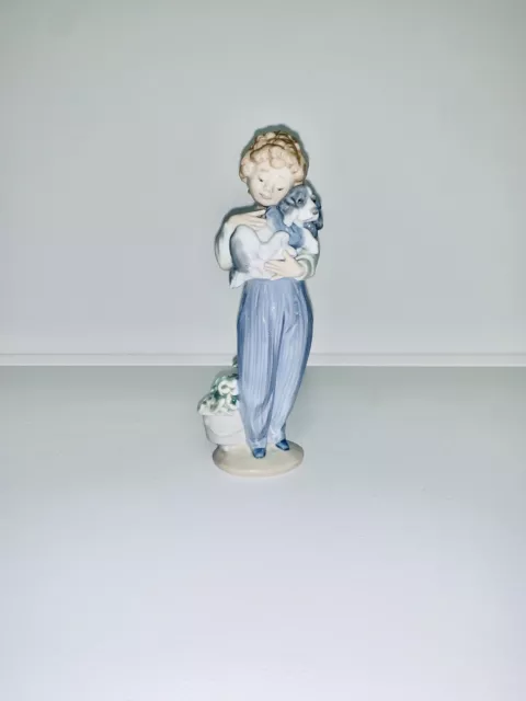 Lladro - My Buddy, 7609 porcelain figurine. Retired, Collectors Society 1989