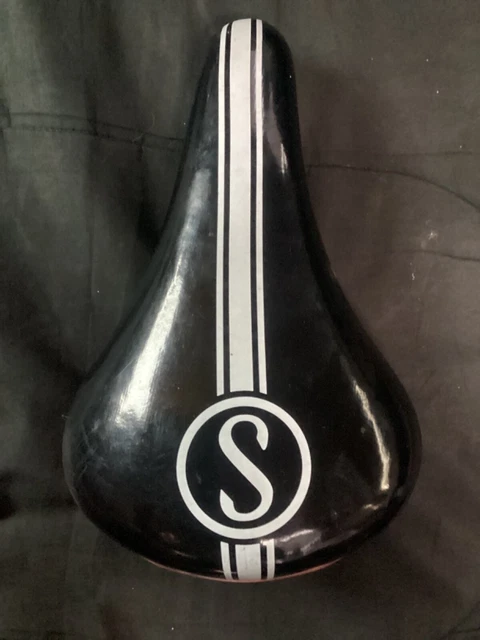 SCHWINN Black & White Stipe Messinger Style Tribute BMX/CruiserBike/Bicycle SEAT SCHWINN Black & White Stipe Messinger Style Tribute BMX/CruiserBike/Bicycle SEAT