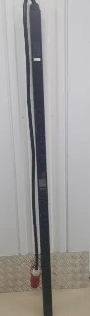 APC AP8981 PDU rackable 2G, commuté, 11 kW, 230 V, (21) C13 et (3) C19