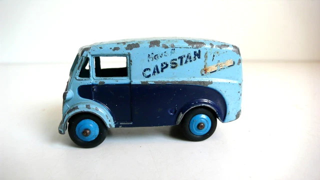 Dinky Toys 1:43 - 1 - Voiture miniature - ref. 465 Morris Van Have a Capstan
