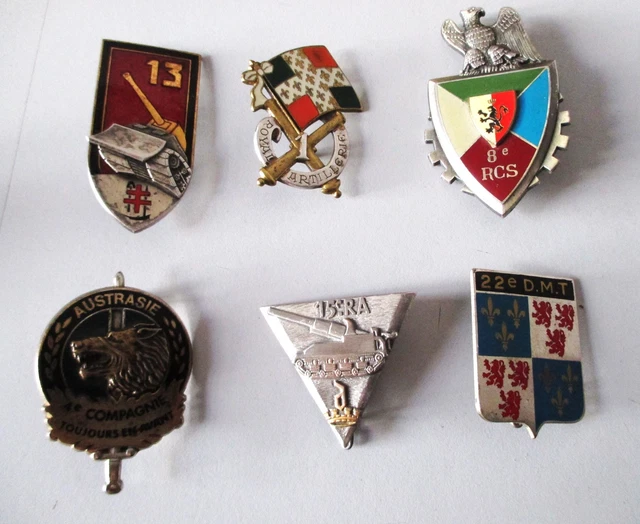 GROS LOT D Insignes Militaire Belge Et Boutons EUR 60,00 - FR