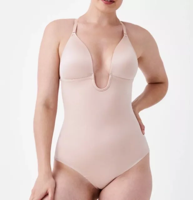 SPANX Suit Your Fancy Plunge Low-Back Thong Bodysuit Size Small Beige